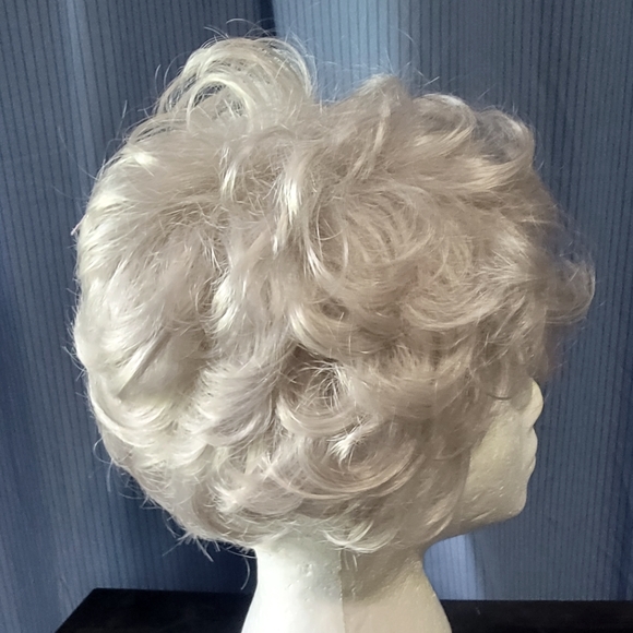 Paula Young wig euc average 60b - Picture 4 of 6